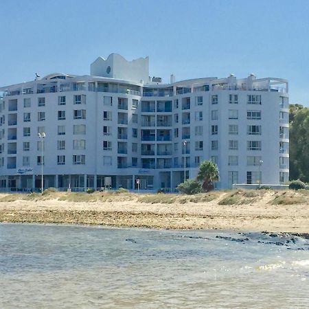 Ocean Breeze Hotel Strand Εξωτερικό φωτογραφία