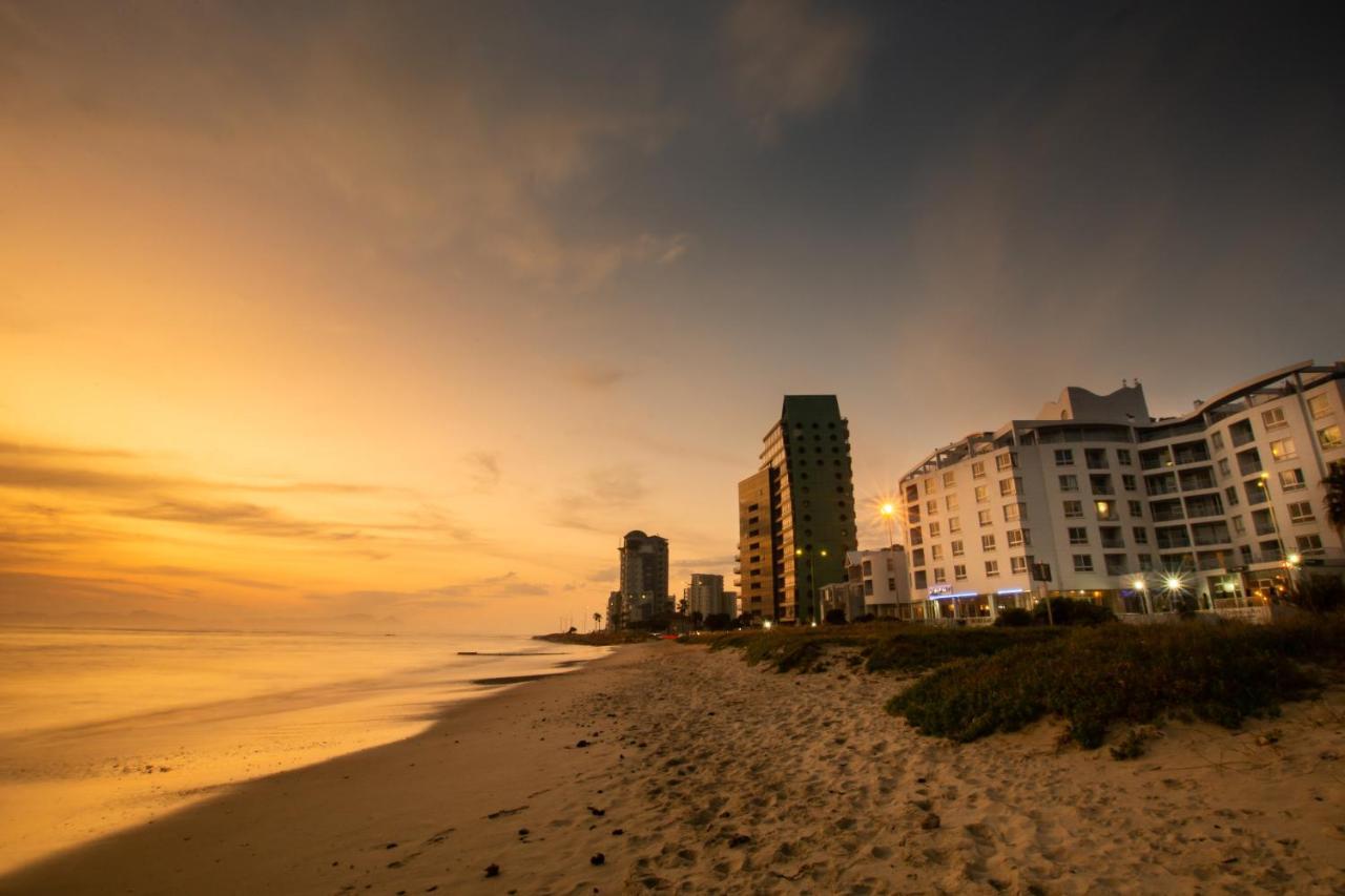 Ocean Breeze Hotel Strand Εξωτερικό φωτογραφία