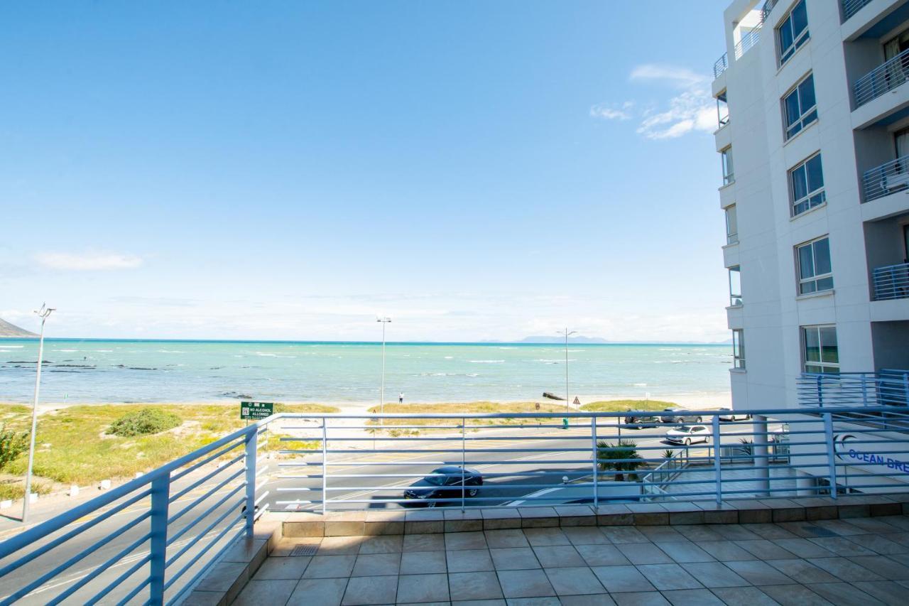 Ocean Breeze Hotel Strand Εξωτερικό φωτογραφία