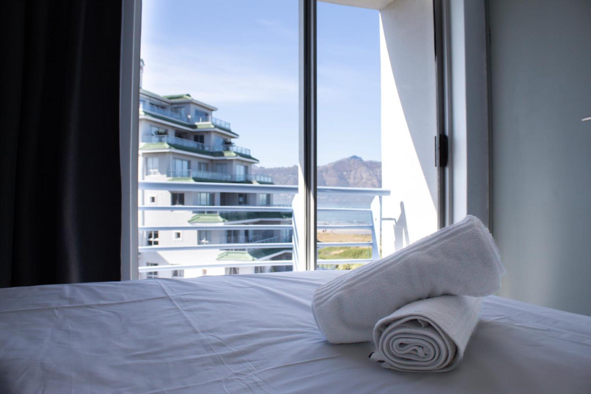Ocean Breeze Hotel Strand Εξωτερικό φωτογραφία