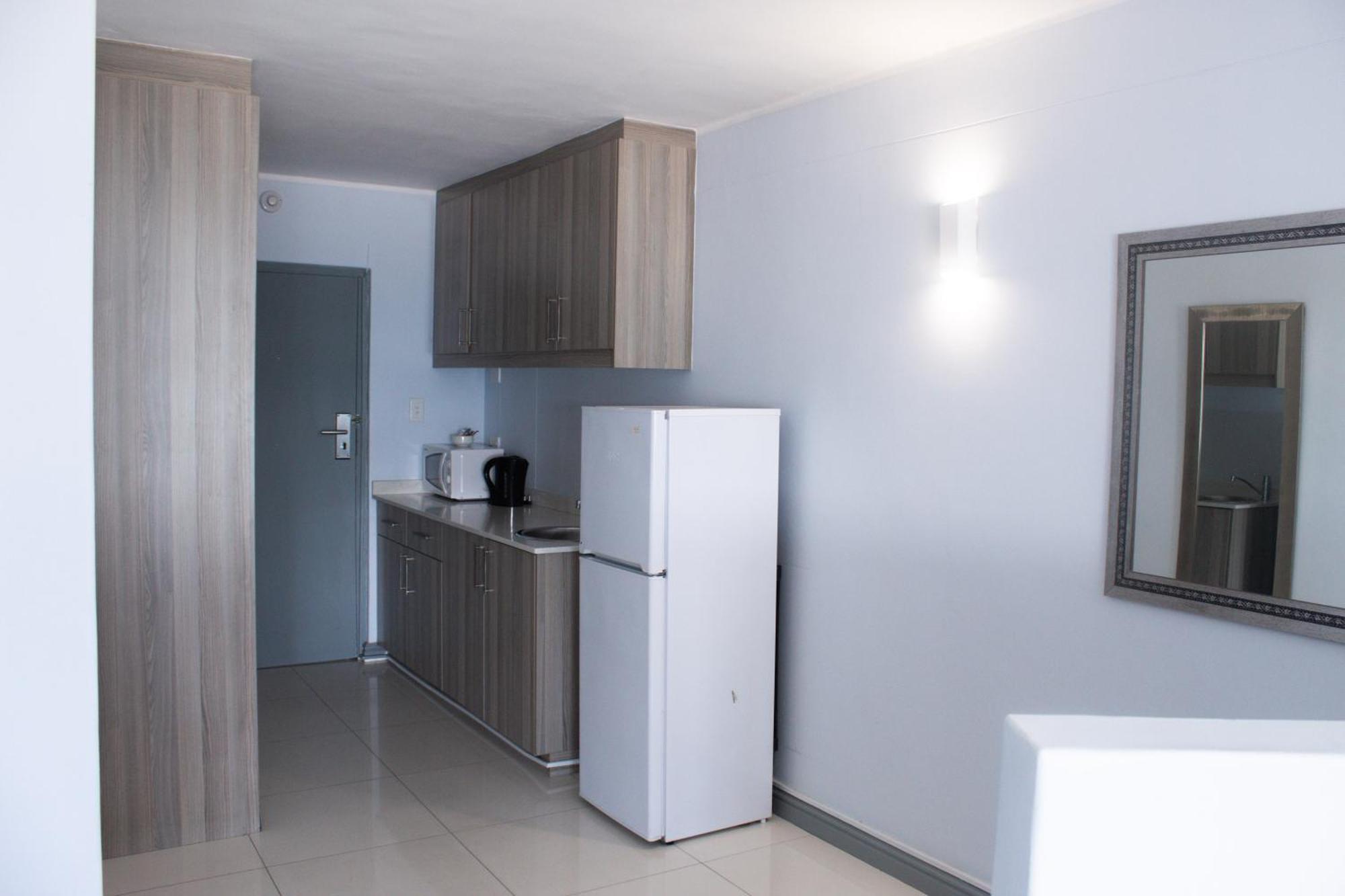 Ocean Breeze Hotel Strand Εξωτερικό φωτογραφία